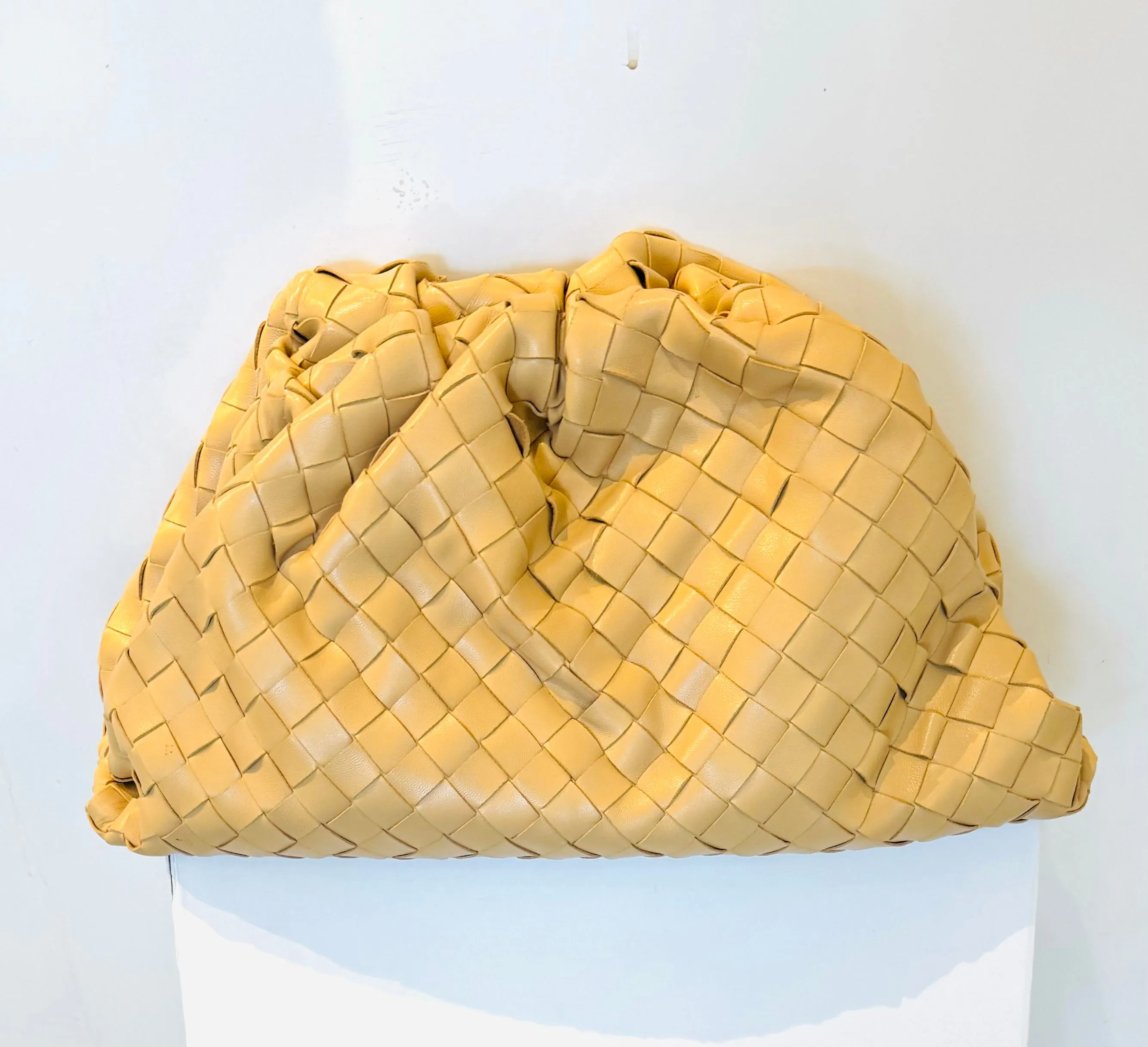 BOTTEGA VENETA LARGE POUCH INTRECIATO CLUTCH BNIB