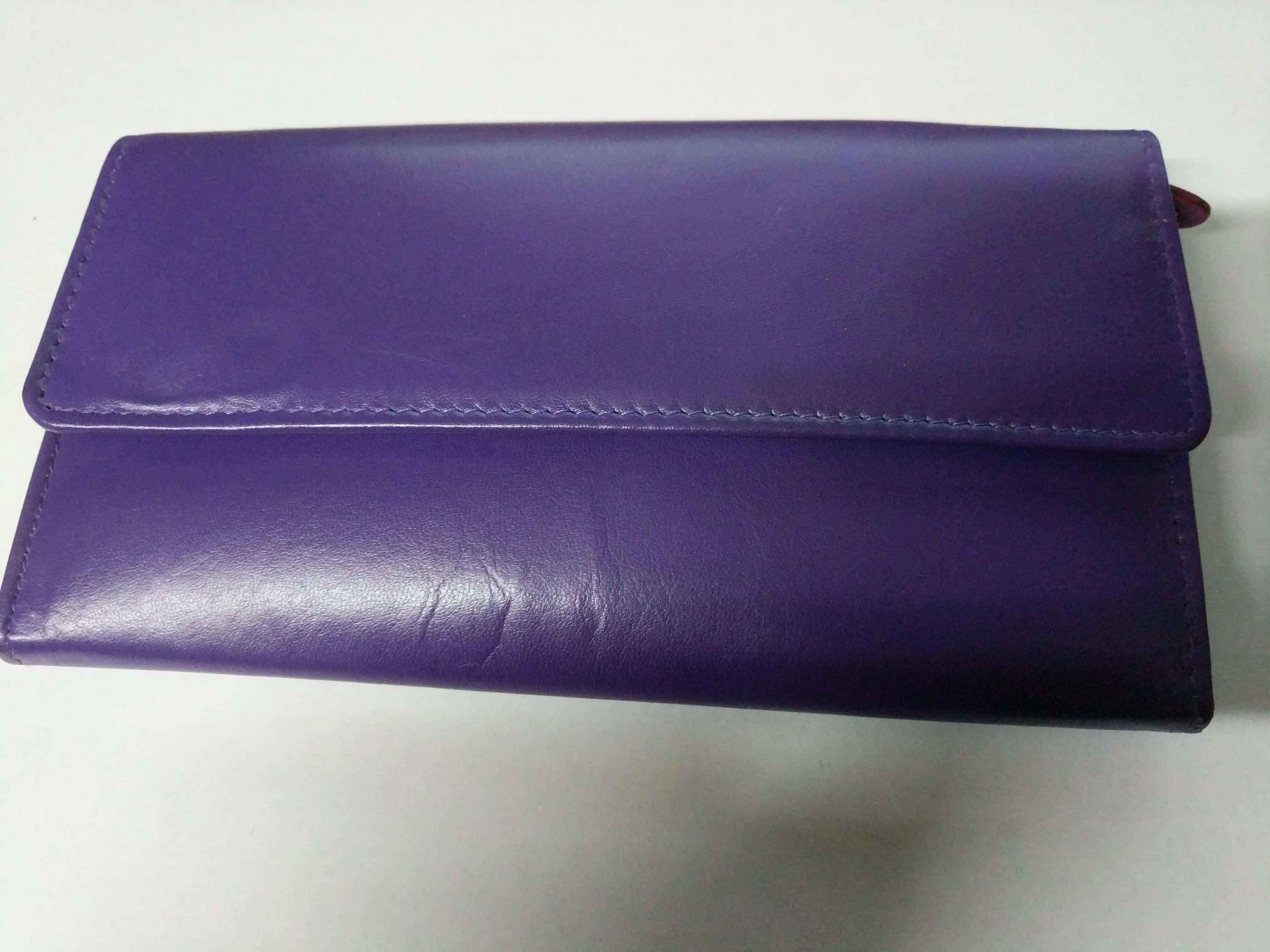 Dominique soft leather purse holds 13 credit cards! various colours