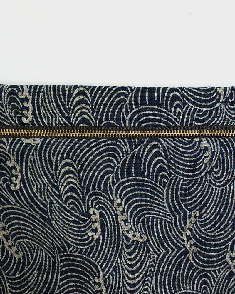 Flat Medium Zipper Pouch, Indigo Nami