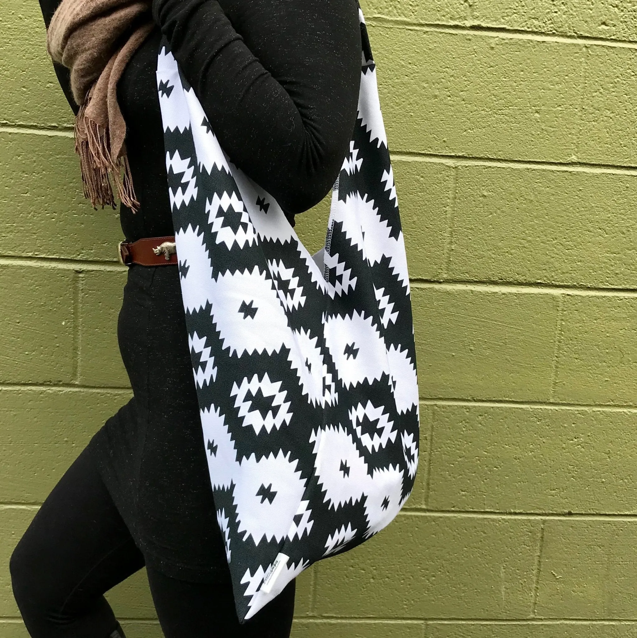 Market Triangle Tote