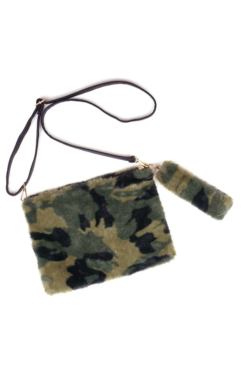 MB0114 Camo Faux Fur Crossbody Wristlet Bag