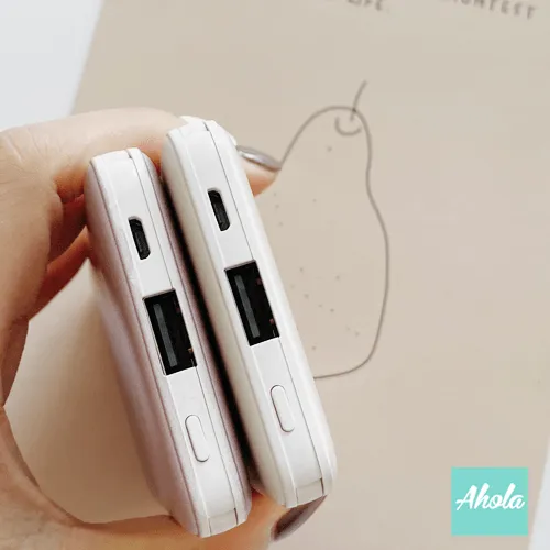 【My Cats】Portable Power Bank with built-in wire 貓咪內置線便攜式差電器