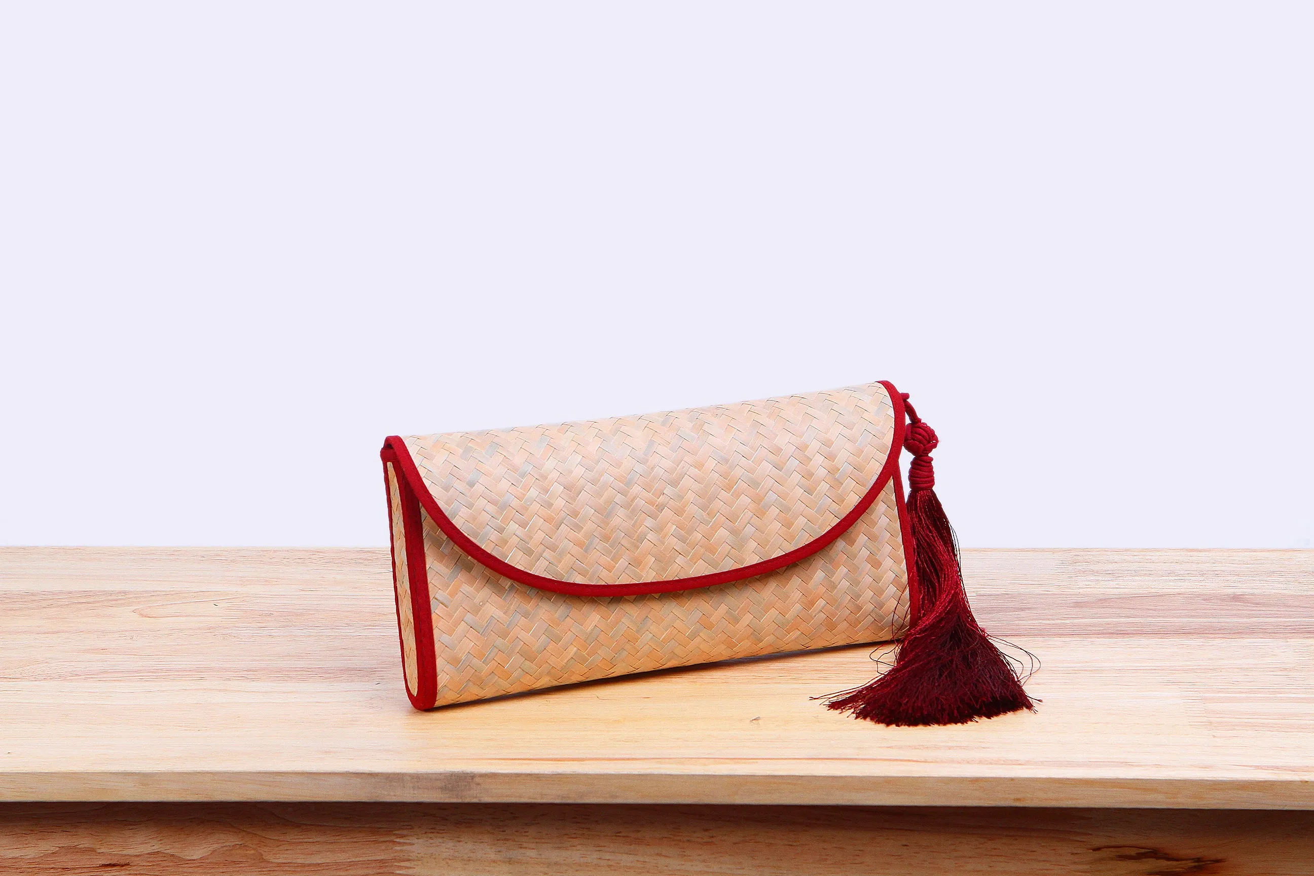 Nattira - Clutch Bag With Tassel (Red)