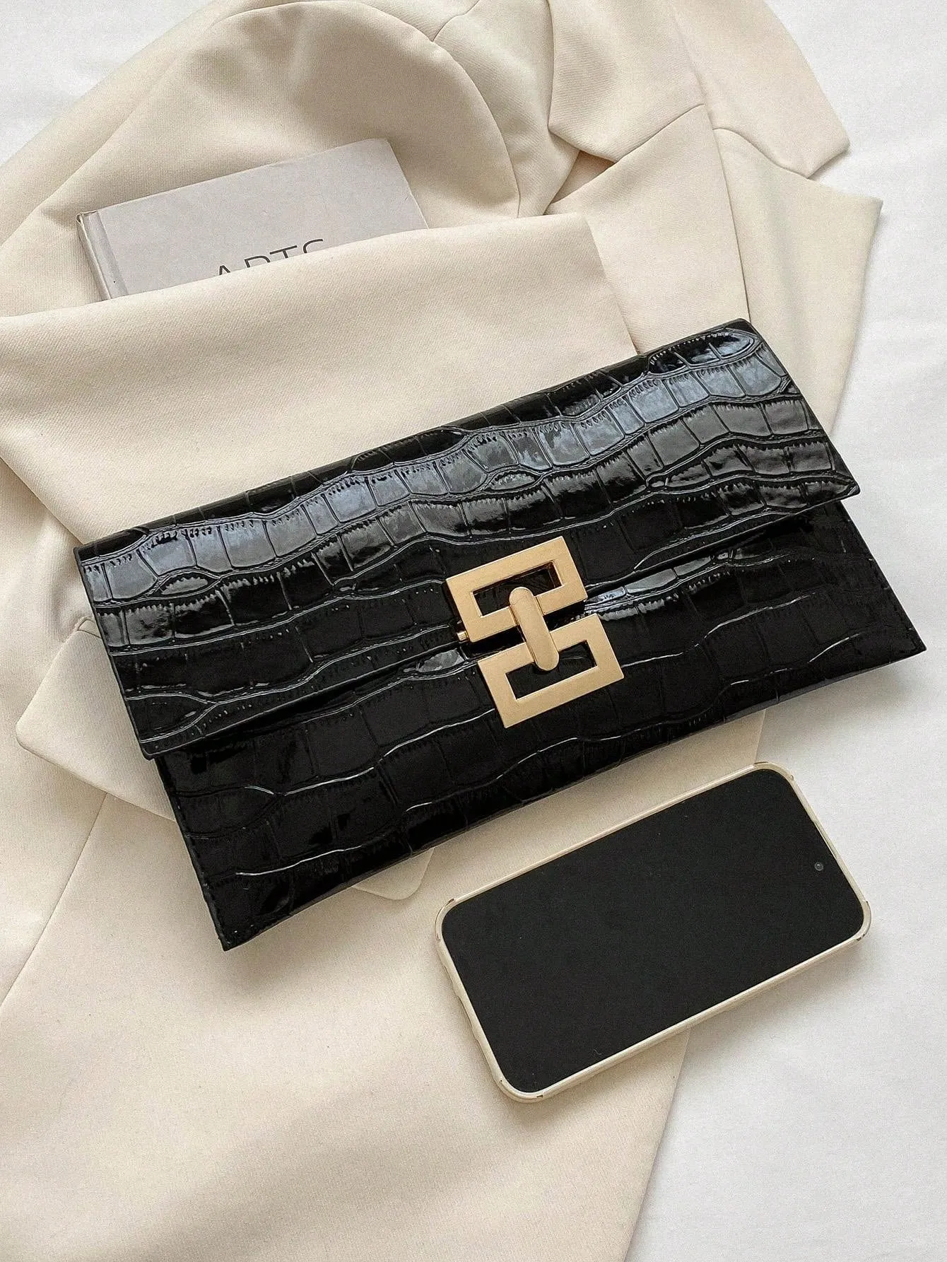 Solid Color Simple Crocodile Embossed Clutch Bag