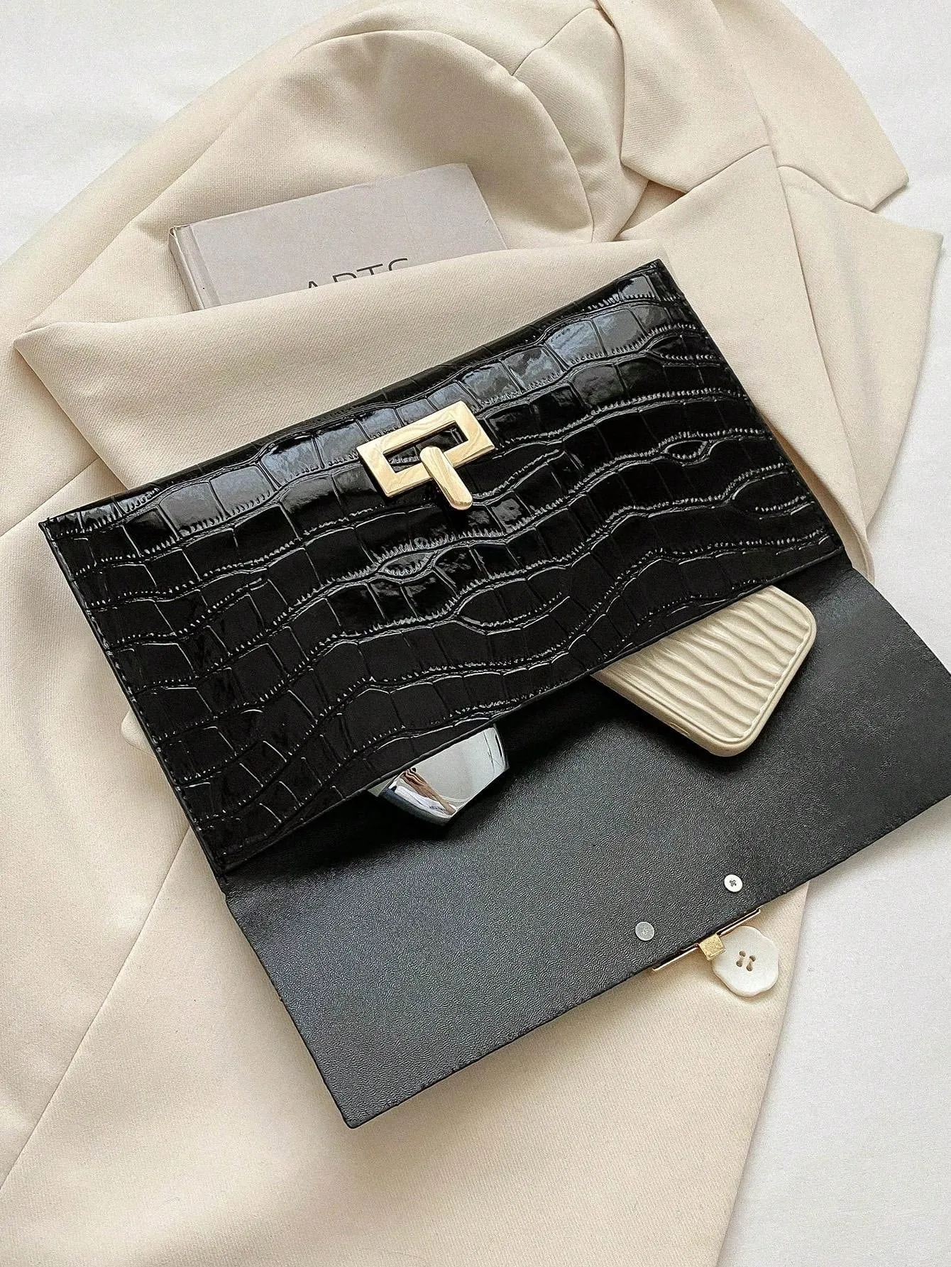 Solid Color Simple Crocodile Embossed Clutch Bag