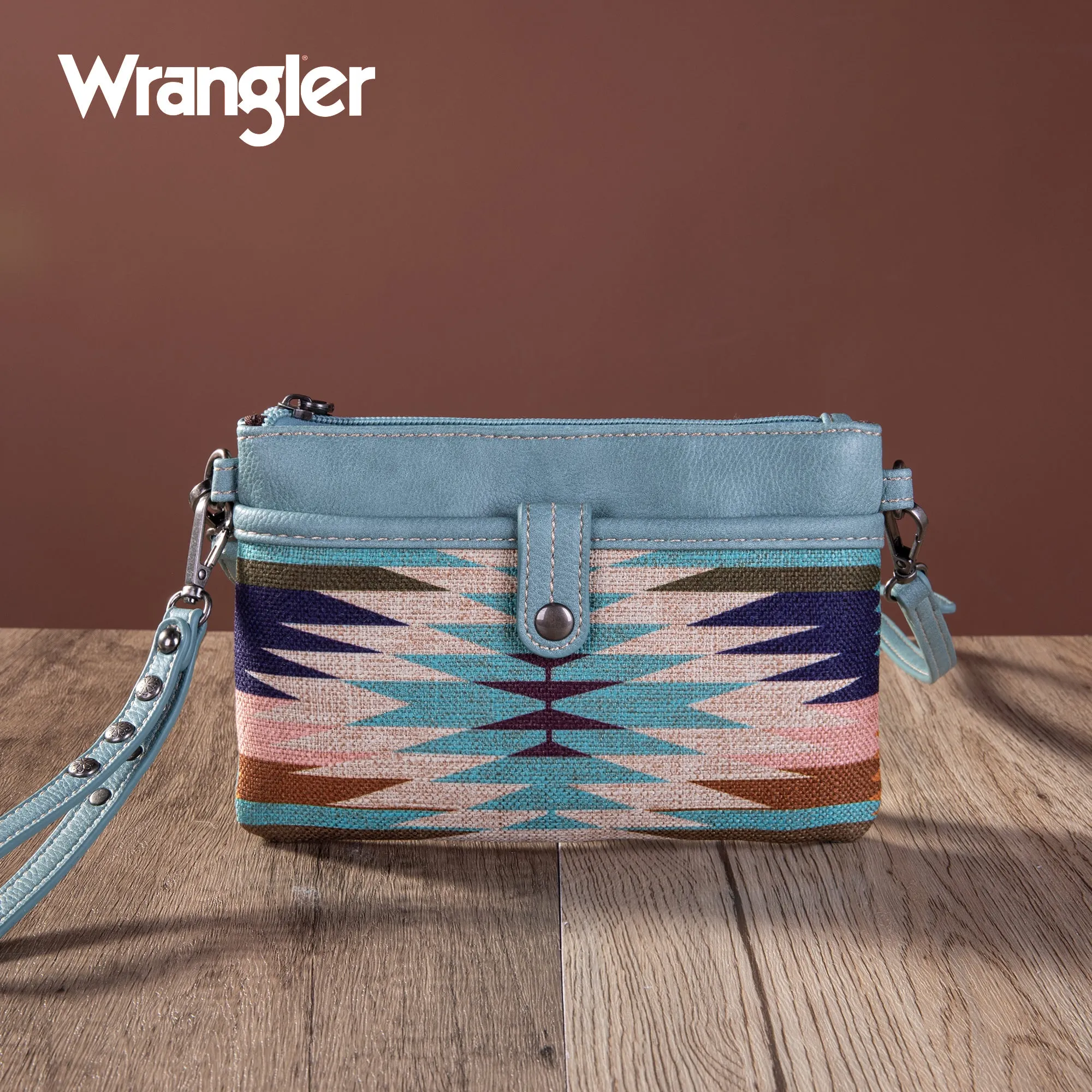 WG52-C181 Wrangler Southwestern Art Print Clutch/Crossbody